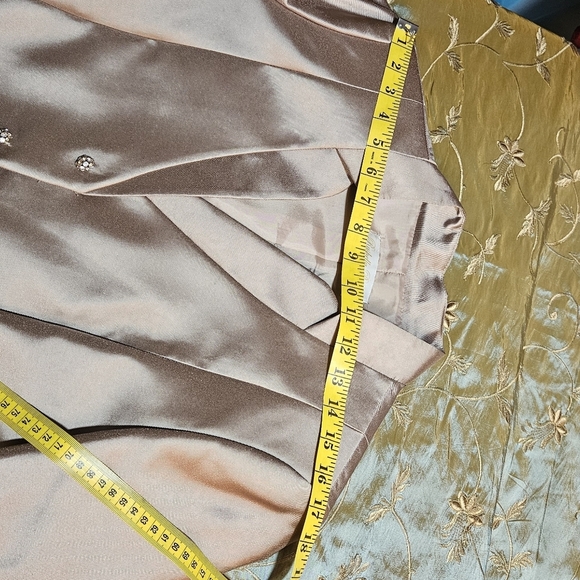 Elegant Brown Women's Blazer. Four Button. 3/4 Length Sleeves. Fully Lined. Sz L - Picture 5 of 10